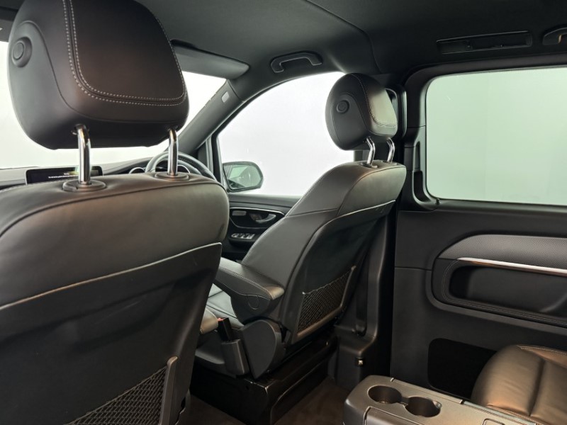 2023 (73) MERCEDES-BENZ V CLASS V220 d AMG Line 5dr 9G-Tronic [Extra Long] 5147683