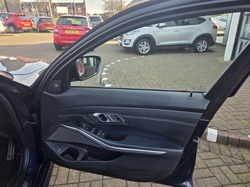 2019 (69) BMW 3 SERIES 320d xDrive M Sport Plus Edition 5dr Step Auto 5141174