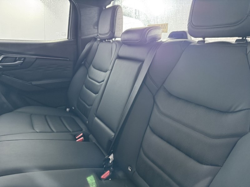 2025 (25) ISUZU COMMERCIAL D-MAX 1.9 V-Cross Double Cab 4x4 Auto 5124917