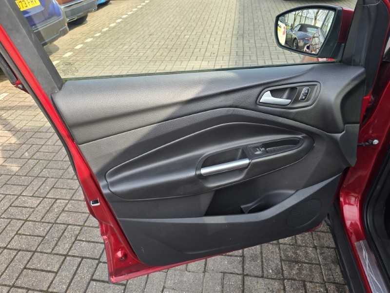 2019 (19) FORD KUGA 1.5 EcoBoost 176 Titanium X Edition 5dr Auto 5142064