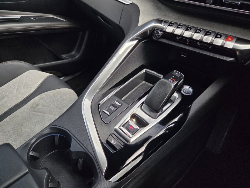2021 (21) PEUGEOT 3008 1.6 Hybrid4 300 GT Premium 5dr e-EAT8 5749035