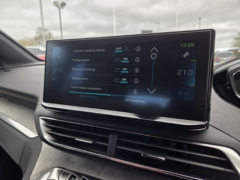 2021 (21) PEUGEOT 3008 1.6 Hybrid4 300 GT Premium 5dr e-EAT8 5162805