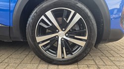 2021 (21) PEUGEOT 3008 1.6 Hybrid4 300 GT Premium 5dr e-EAT8 5749003