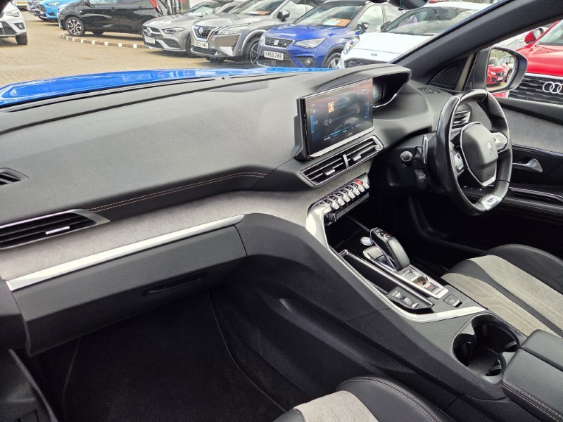 2021 (21) PEUGEOT 3008 1.6 Hybrid4 300 GT Premium 5dr e-EAT8 5749026