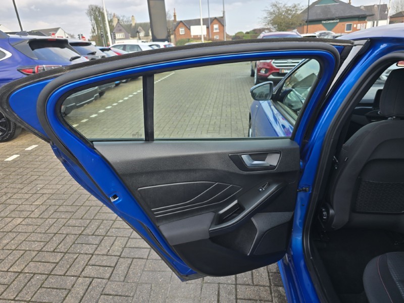 2019 (19) FORD FOCUS 1.0 EcoBoost 125 ST-Line 5dr 5142107