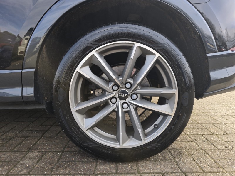 2022 (71) AUDI Q3 40 TDI 200 Quattro Black Edition 5dr S Tronic 5141990