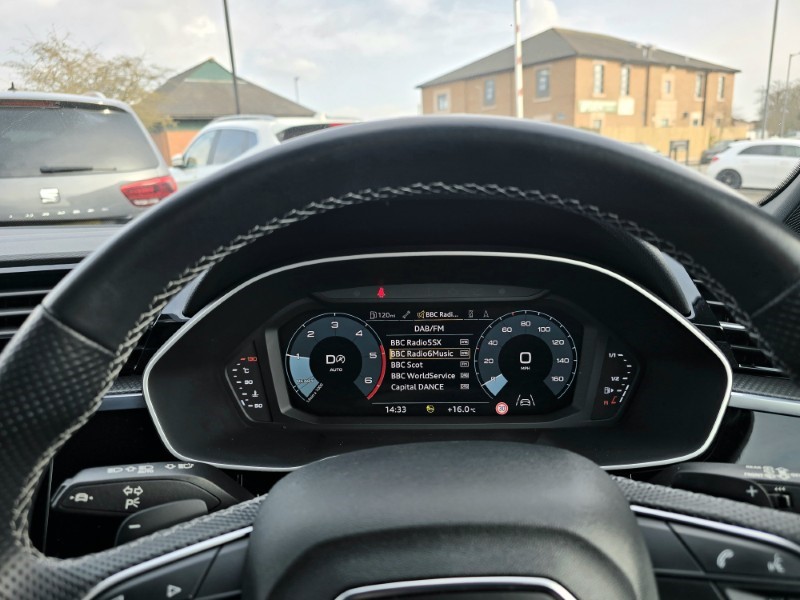 2022 (71) AUDI Q3 40 TDI 200 Quattro Black Edition 5dr S Tronic 5142018