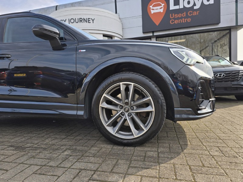 2022 (71) AUDI Q3 40 TDI 200 Quattro Black Edition 5dr S Tronic 5141973