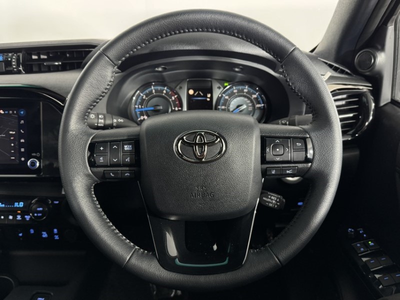 2026 (26) TOYOTA COMMERCIAL HILUX Invincible X D/Cab Pick Up 2.8 D 48V Auto 5172088