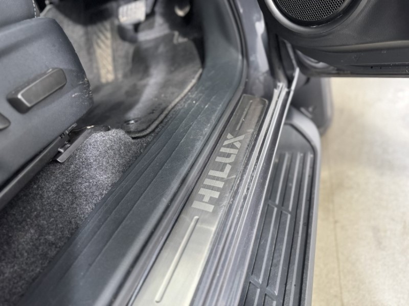 2025 (74) TOYOTA COMMERCIAL HILUX Invincible X D/Cab Pick Up 2.8 D 48V Auto 5223037