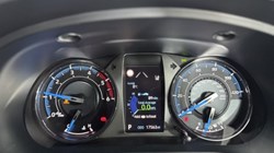 2025 (74) TOYOTA COMMERCIAL HILUX Invincible X D/Cab Pick Up 2.8 D 48V Auto 5223023