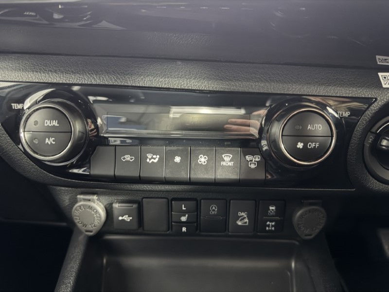 2025 (74) TOYOTA COMMERCIAL HILUX Invincible X D/Cab Pick Up 2.8 D 48V Auto 5223031