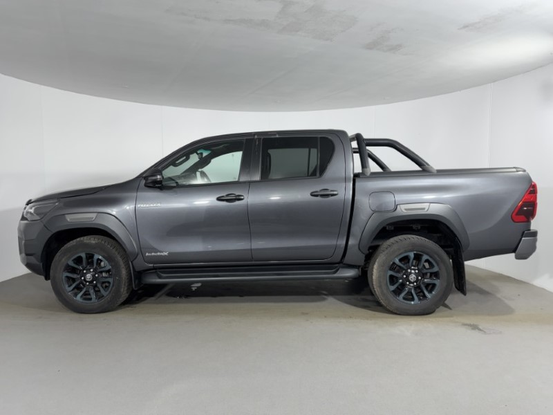 2025 (74) TOYOTA COMMERCIAL HILUX Invincible X D/Cab Pick Up 2.8 D 48V Auto 5223067