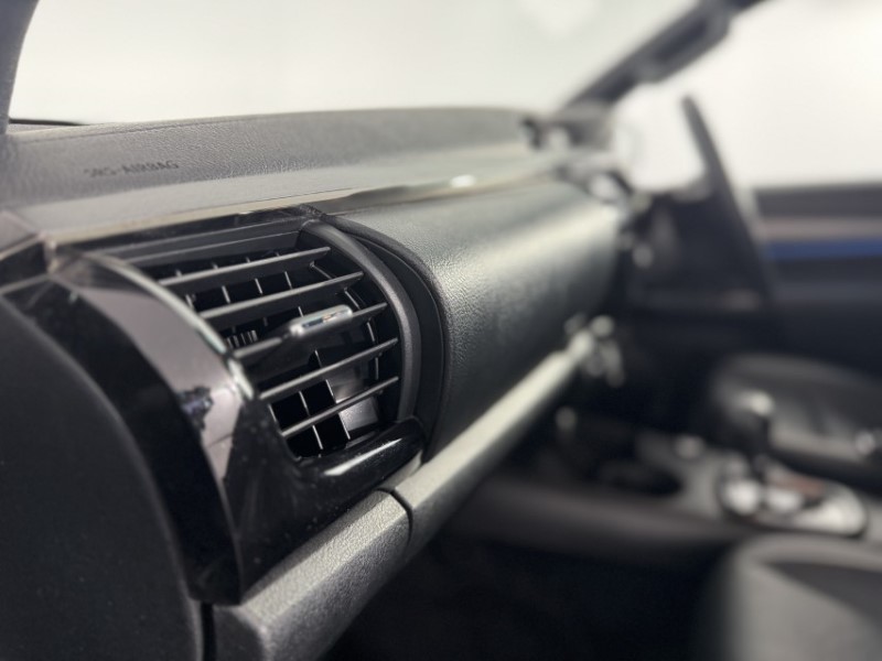 2025 (74) TOYOTA COMMERCIAL HILUX Invincible X D/Cab Pick Up 2.8 D 48V Auto 5223064