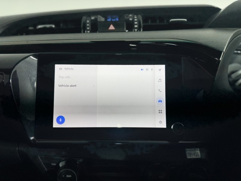 2025 (74) TOYOTA COMMERCIAL HILUX Invincible X D/Cab Pick Up 2.8 D 48V Auto 5223028