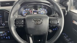 2025 (74) TOYOTA COMMERCIAL HILUX Invincible X D/Cab Pick Up 2.8 D 48V Auto 5223020
