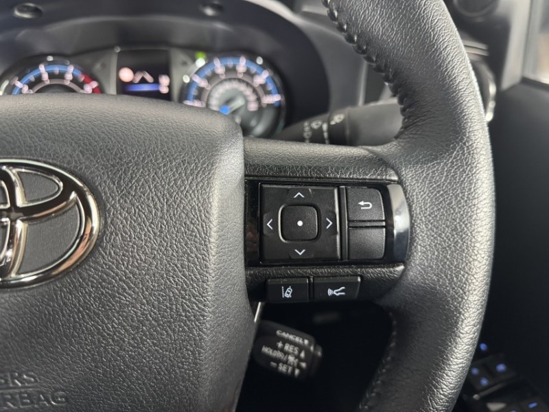 2025 (74) TOYOTA COMMERCIAL HILUX Invincible X D/Cab Pick Up 2.8 D 48V Auto 5223022