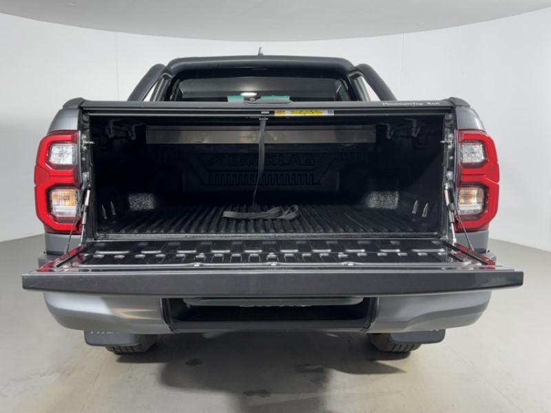 2025 (74) TOYOTA COMMERCIAL HILUX Invincible X D/Cab Pick Up 2.8 D 48V Auto 5223075