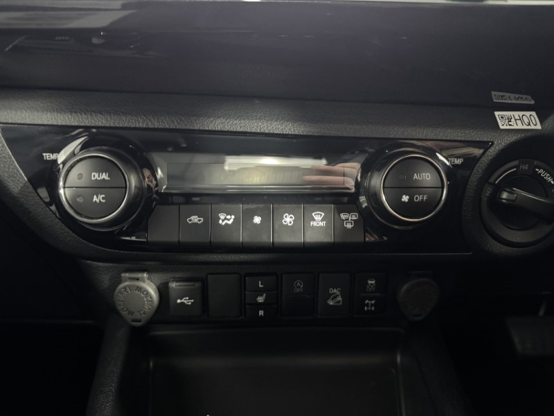 2025 (74) TOYOTA COMMERCIAL HILUX Invincible X D/Cab Pick Up 2.8 D 48V Auto 5223032