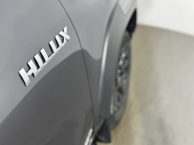 2025 (74) TOYOTA COMMERCIAL HILUX Invincible X D/Cab Pick Up 2.8 D 48V Auto 5223045