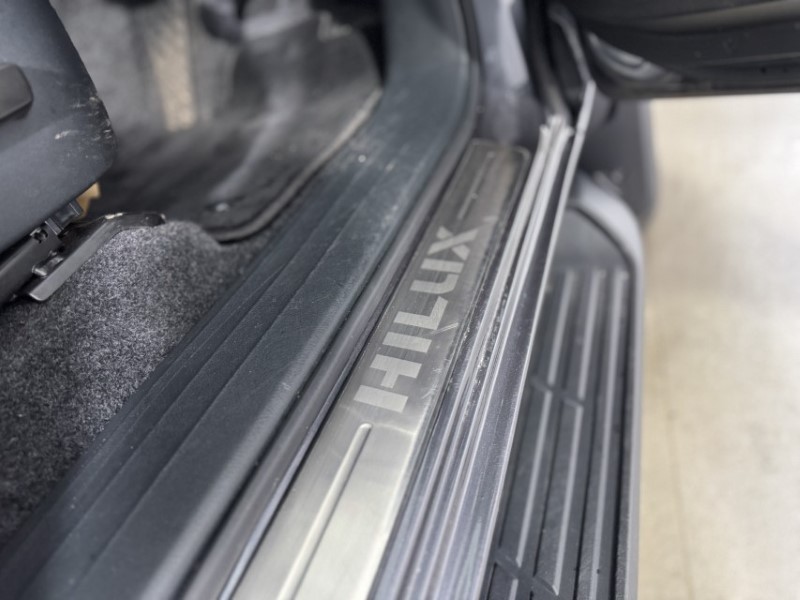 2025 (74) TOYOTA COMMERCIAL HILUX Invincible X D/Cab Pick Up 2.8 D 48V Auto 5223038