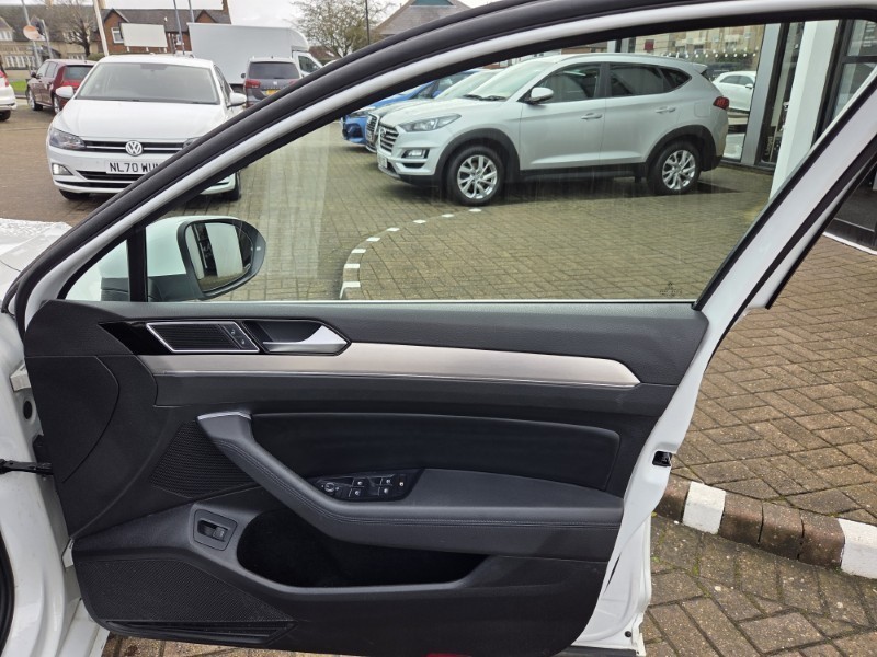 2016 (66) VOLKSWAGEN PASSAT 2.0 TDI SCR 190 GT 5dr 5151214