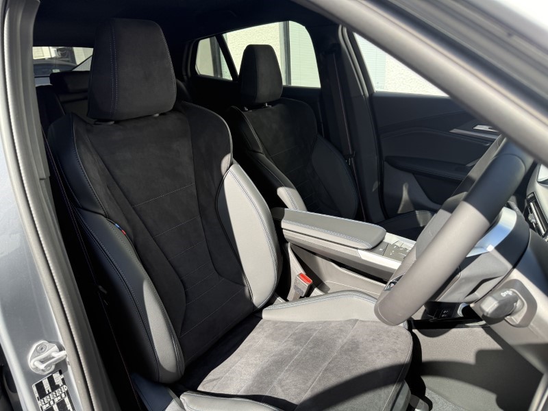 2025 (75) BMW iX2 150kW eDrive20 Shadow Edition 65kWh 5dr Auto 4532210