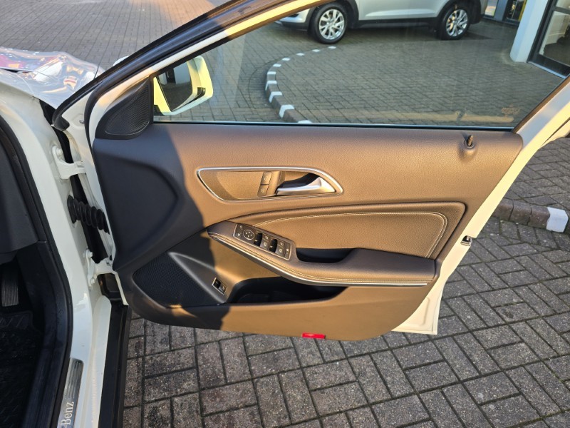 2016 (66) MERCEDES-BENZ GLA 200 Sport 5dr 5137638