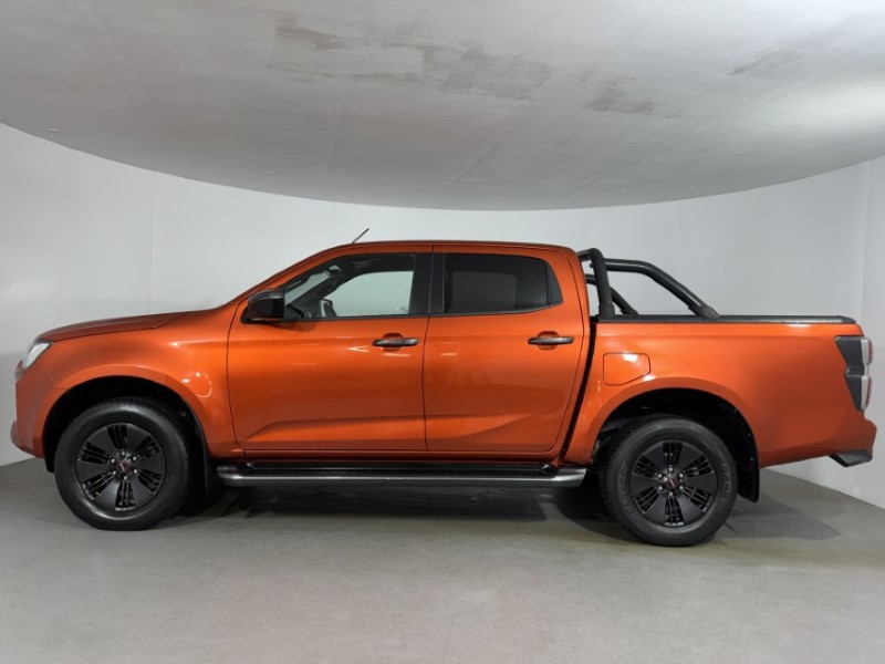 2022 (72) ISUZU COMMERCIAL D-MAX 1.9 V-Cross Double Cab 4x4 Auto 5162996