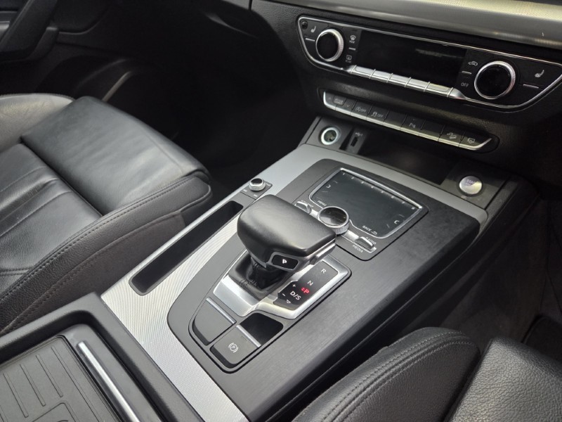 2018 (68) AUDI Q5 2.0T FSI Quattro Sport 5dr S Tronic 5149661