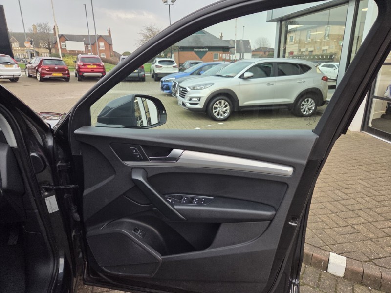 2018 (68) AUDI Q5 2.0T FSI Quattro Sport 5dr S Tronic 5149656