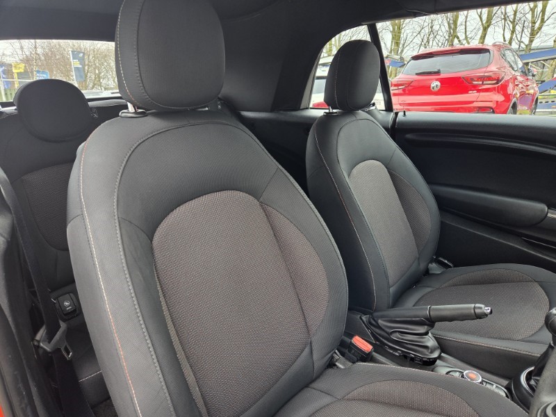 2018 (18) MINI CONVERTIBLE 1.5 Cooper II 2dr 5181785