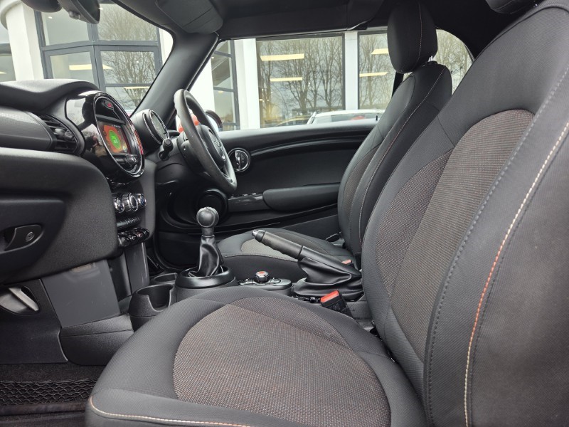 2018 (18) MINI CONVERTIBLE 1.5 Cooper II 2dr 5181775