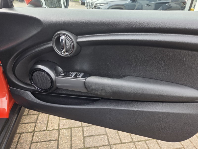 2018 (18) MINI CONVERTIBLE 1.5 Cooper II 2dr 5181782