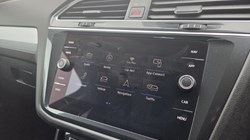 2019 (19) VOLKSWAGEN TIGUAN 1.5 TSi EVO 150 Match 5dr 5173463