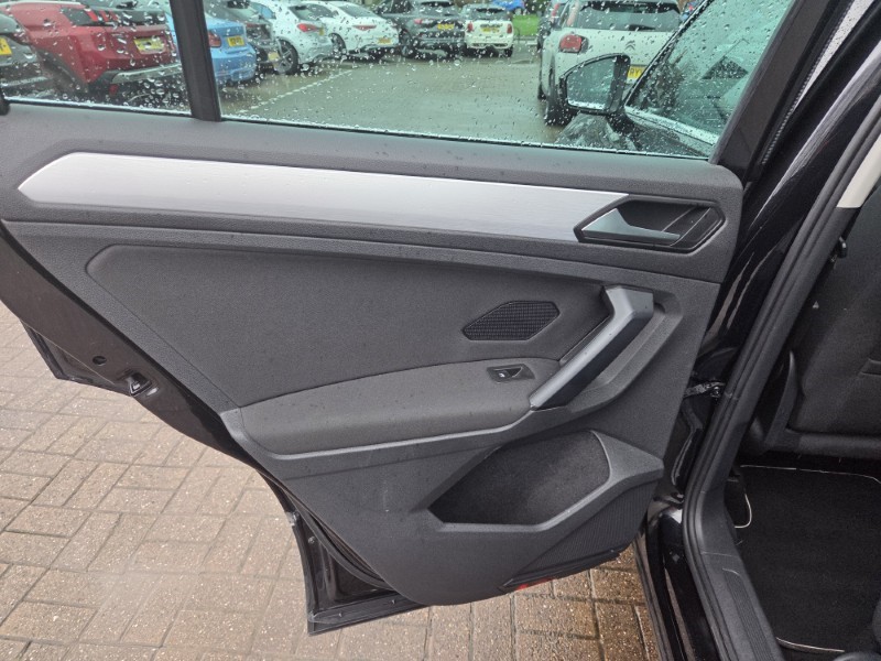 2019 (19) VOLKSWAGEN TIGUAN 1.5 TSi EVO 150 Match 5dr 5173441