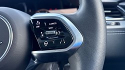 2024 (73) JAGUAR F-PACE 2.0 D200 R-Dynamic SE Black 5dr Auto AWD 4648444