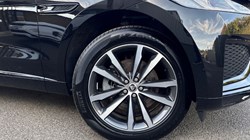2024 (73) JAGUAR F-PACE 2.0 D200 R-Dynamic SE Black 5dr Auto AWD 4648460