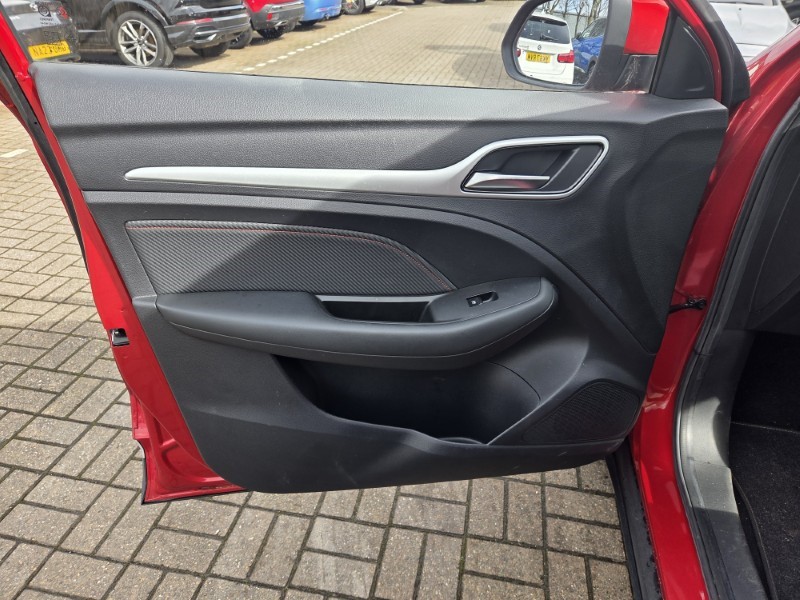 2021 (71) MG MOTOR UK ZS 1.0T GDi Exclusive 5dr DCT 5178567