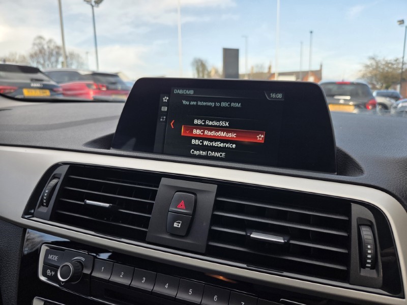 2018 (18) BMW 1 SERIES 116d SE Business 5dr [Nav/Servotronic] 5178967