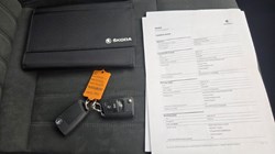 2020 (20) SKODA KAROQ 1.5 TSI SE L 5dr DSG 5181664