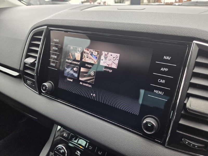 2020 (20) SKODA KAROQ 1.5 TSI SE L 5dr DSG 5181660