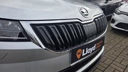 2020 (20) SKODA KAROQ 1.5 TSI SE L 5dr DSG 5181608