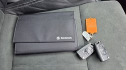 2019 (19) SKODA KAROQ 2.0 TDI SE L 5dr 5194493