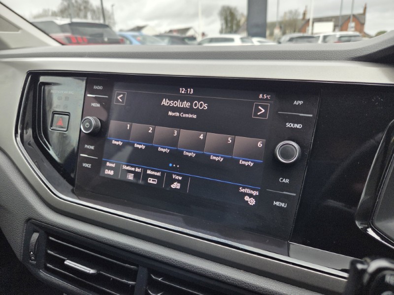 2018 (18) VOLKSWAGEN POLO 1.0 SE 5dr 5182405