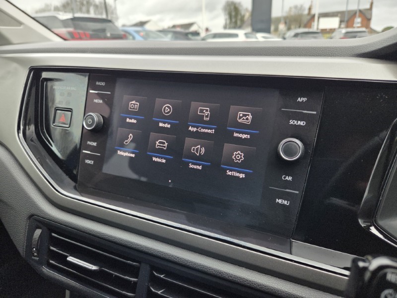 2018 (18) VOLKSWAGEN POLO 1.0 SE 5dr 5182404