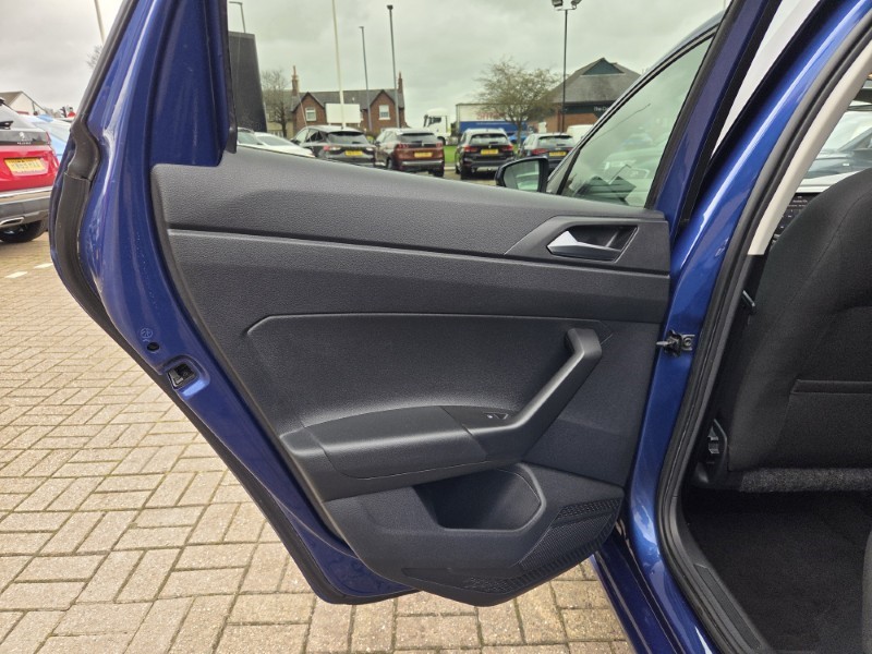 2018 (18) VOLKSWAGEN POLO 1.0 SE 5dr 5182380