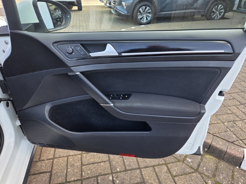 2016 (66) VOLKSWAGEN GOLF 2.0 TSI GTI 5dr DSG [Nav] 5184343