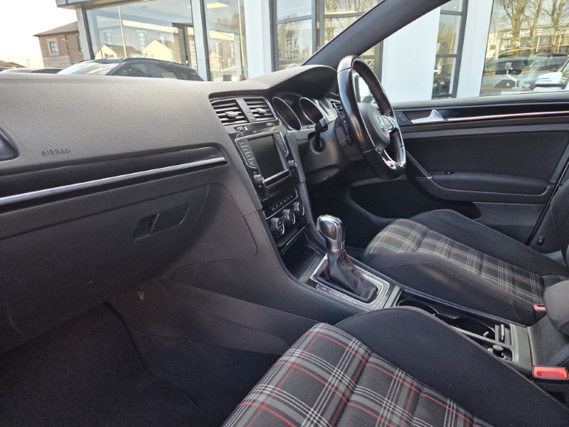 2016 (66) VOLKSWAGEN GOLF 2.0 TSI GTI 5dr DSG [Nav] 5184334