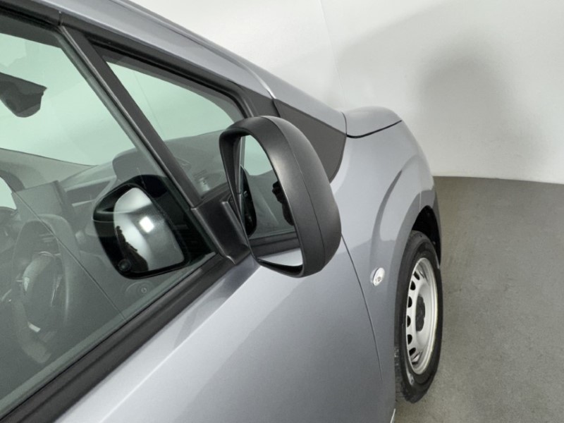 2024 (74) PEUGEOT COMMERCIAL PARTNER 1.5 BlueHDi 100 Professional Van 5206562